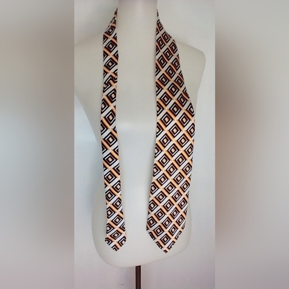 VINTAGE TEXTURED SILK SCHIAPARELLI TIE - Picture 3 of 4
